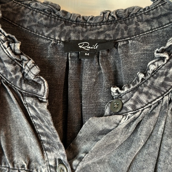 Rails “Ruthie” Ruffle Sleeve Tencel Denim Blouse – Black Acid Wash – Size M - Picture 4 of 15